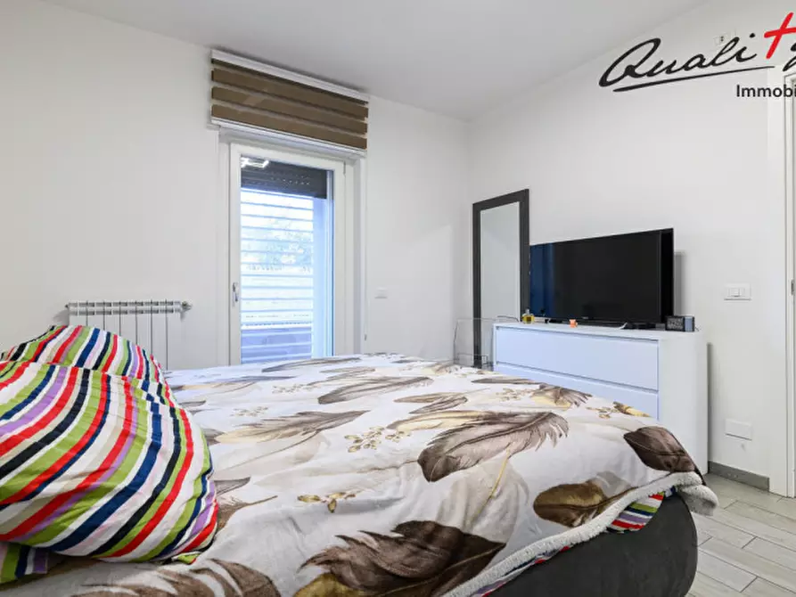 Immagine 10 di Appartamento in vendita  in Via Domizia a Guidonia Montecelio