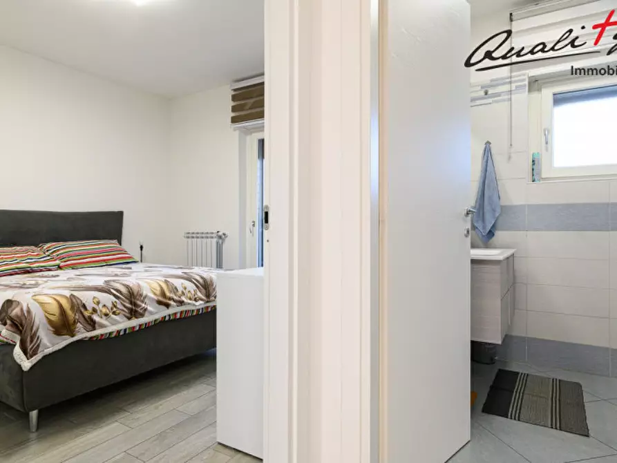 Immagine 11 di Appartamento in vendita  in Via Domizia a Guidonia Montecelio