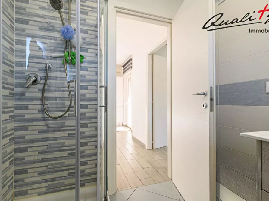 Immagine 14 di Appartamento in vendita  in Via Domizia a Guidonia Montecelio