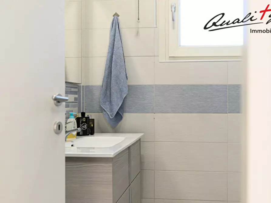 Immagine 16 di Appartamento in vendita  in Via Domizia a Guidonia Montecelio