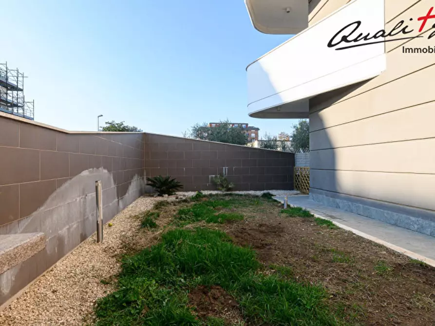 Immagine 19 di Appartamento in vendita  in Via Domizia a Guidonia Montecelio