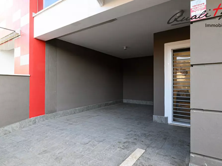 Immagine 22 di Appartamento in vendita  in Via Domizia a Guidonia Montecelio