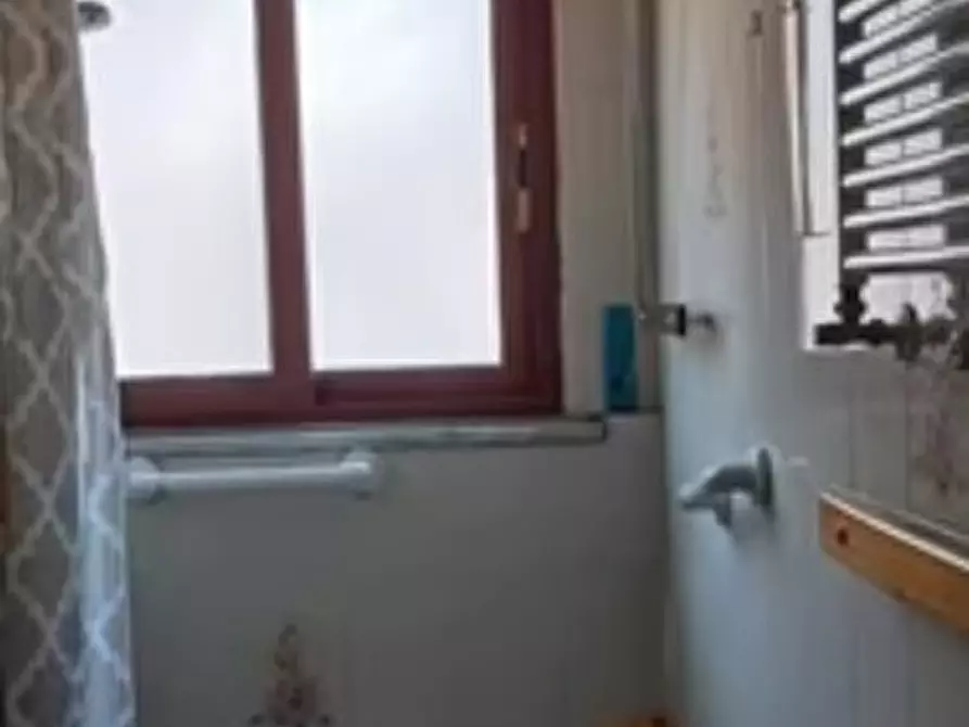 Immagine 4 di Camera in affitto  in Piazza Salvatore Lobianco a Napoli