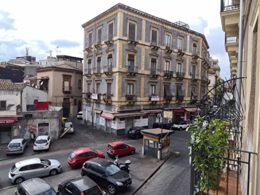Immagine 4 di Appartamento in vendita  in Piazza Carlo Alberto a Catania