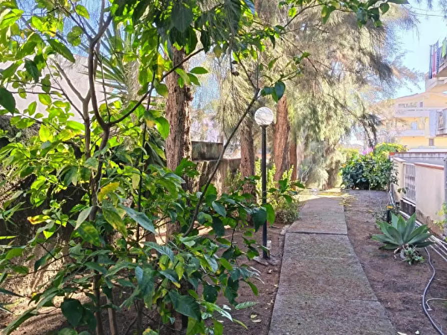 Immagine 22 di Appartamento in vendita  in Via Leucatia, 72 a Catania