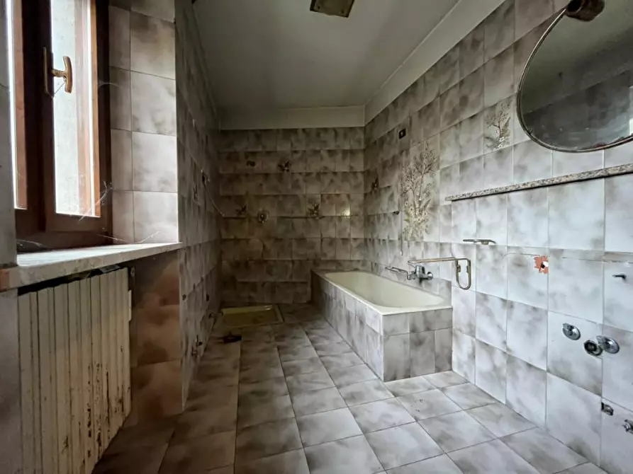 Immagine 14 di Rustico / casale in vendita  in Via Giuseppe Guerzoni a Montichiari