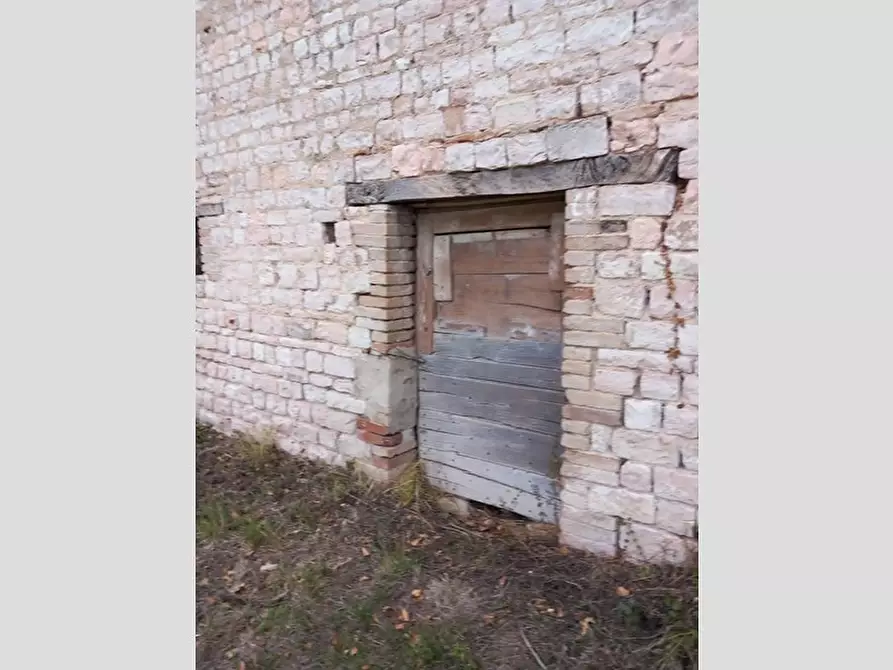 Immagine 10 di Rustico / casale in vendita  in Frazione Prosano, 10 a Arcevia