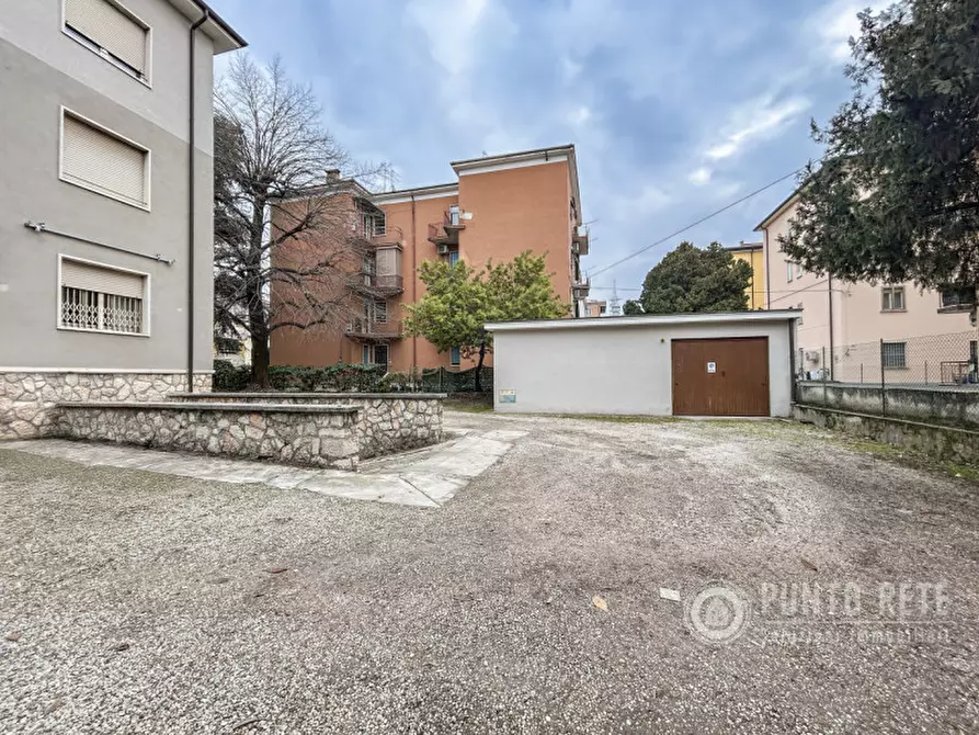Immagine 24 di Appartamento in vendita  in Via Luigi Bonzanini a Verona