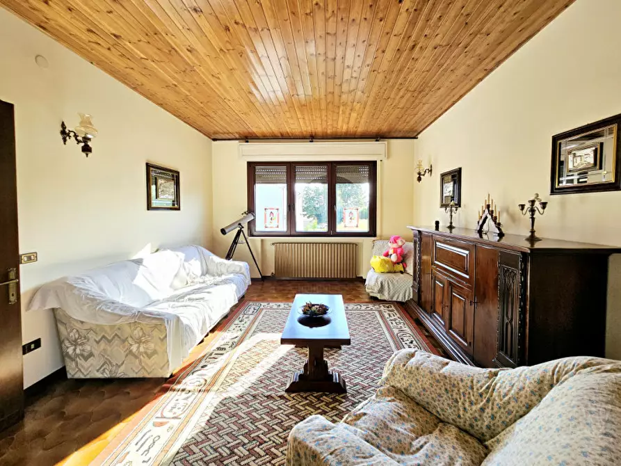 Immagine 3 di Casa indipendente in vendita  in Via Giuseppe Verdi a Solesino