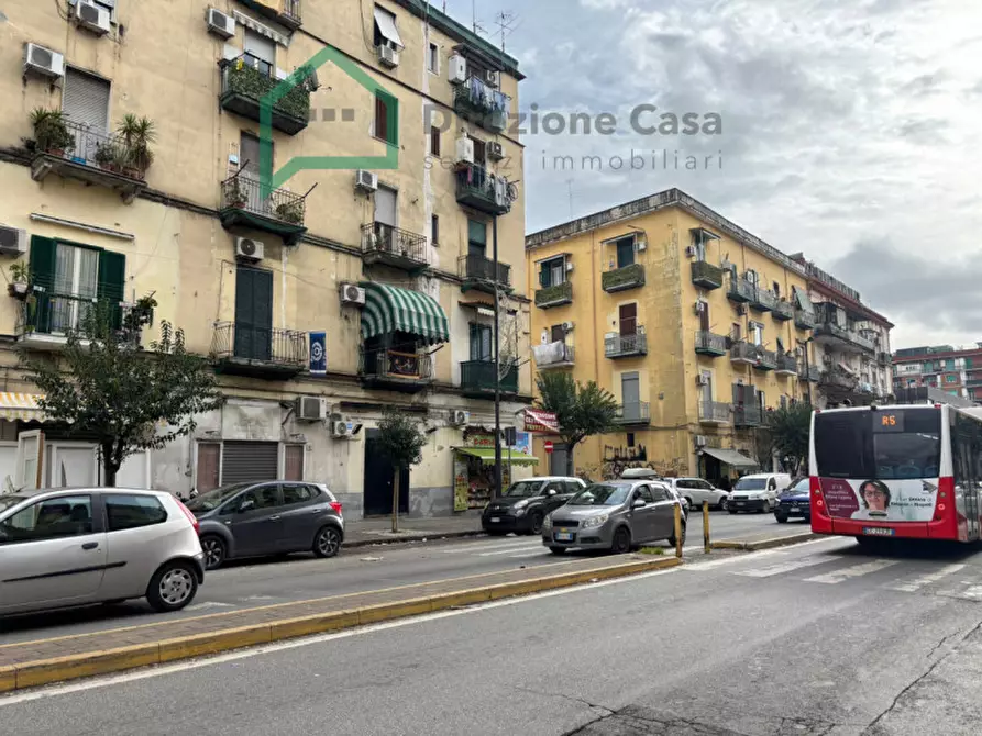 Immagine 1 di Negozio in vendita  in Via Arenaccia,223 a Napoli