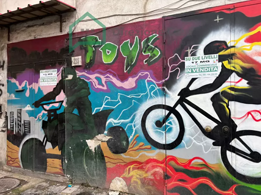 Immagine 15 di Negozio in vendita  in Via Arenaccia,223 a Napoli