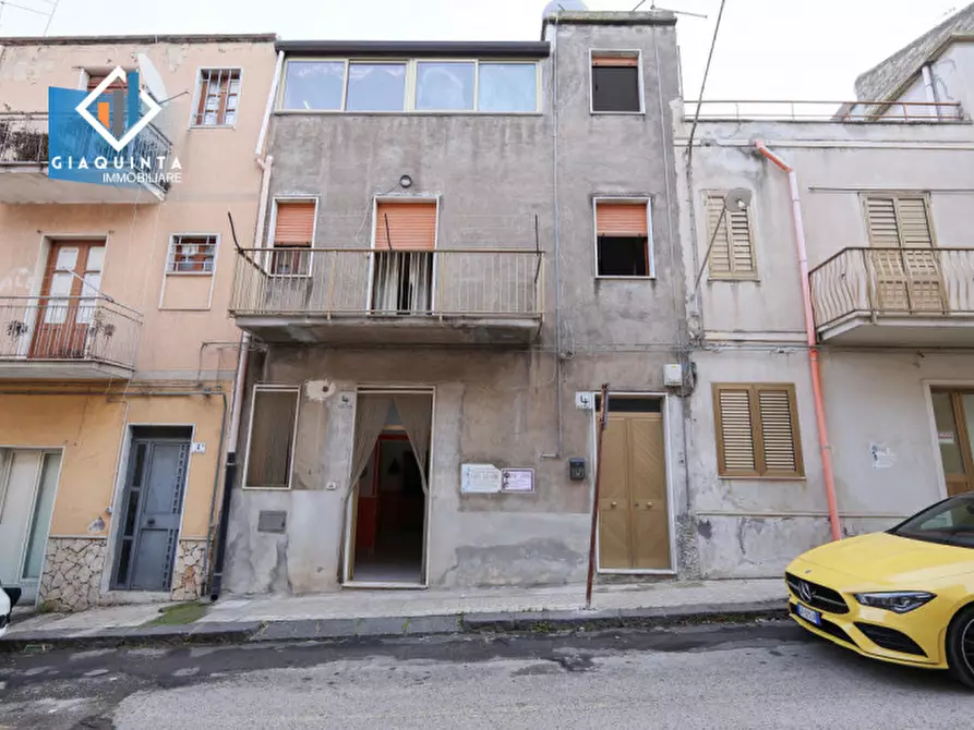 Immagine 1 di Casa indipendente in vendita  in Via Etna n.04 a Ramacca