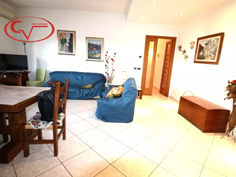 Immagine 3 di Appartamento in vendita  in Via Vincenzo Bellini a Montevarchi