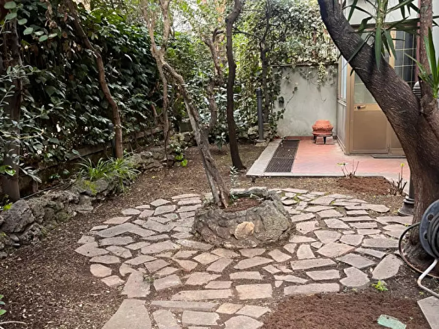 Immagine 2 di Appartamento in vendita  in via carpegna a Roma