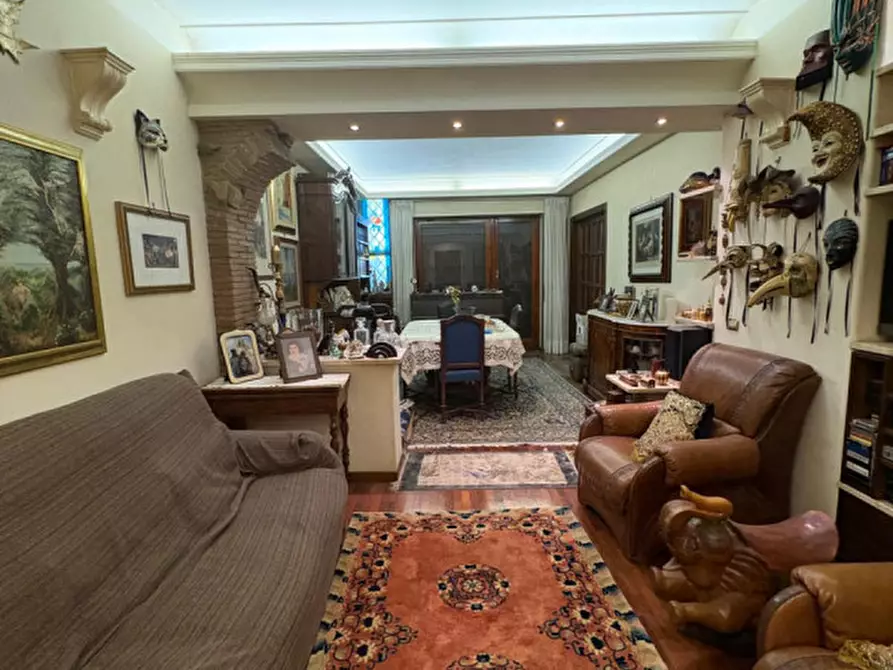 Immagine 4 di Appartamento in vendita  in via carpegna a Roma