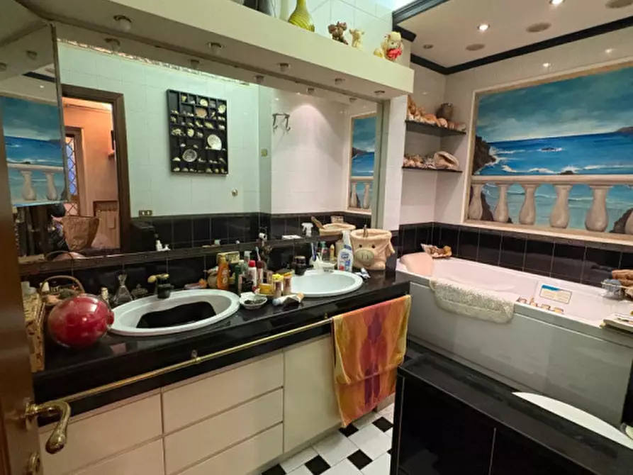 Immagine 16 di Appartamento in vendita  in via carpegna a Roma