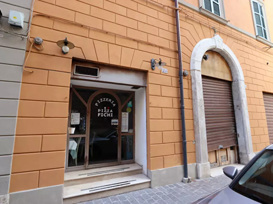 Immagine 3 di Negozio in vendita  in Via Giuseppe Garibaldi, 249 a Rieti