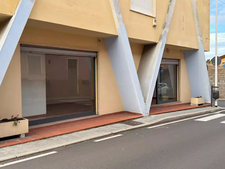 Immagine 1 di Negozio in affitto  in Via Cagliari 110 a Sarroch