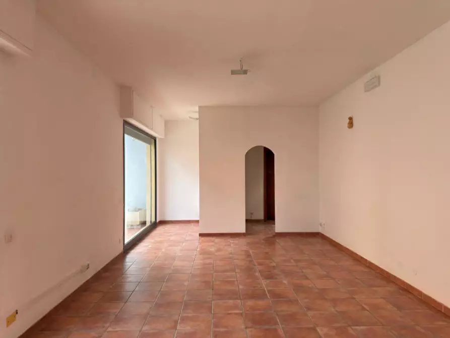 Immagine 2 di Negozio in affitto  in Via Cagliari 110 a Sarroch