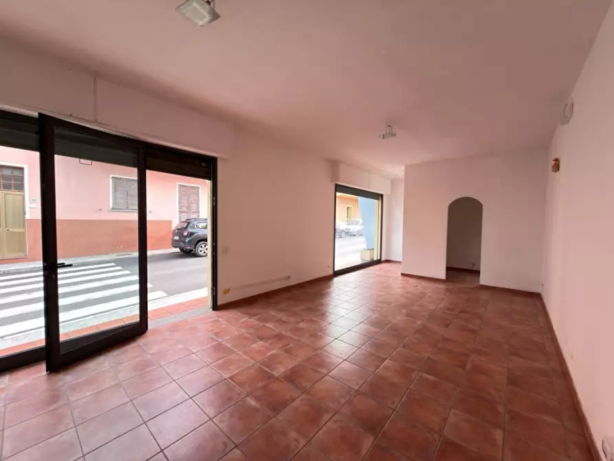 Immagine 5 di Negozio in affitto  in Via Cagliari 110 a Sarroch