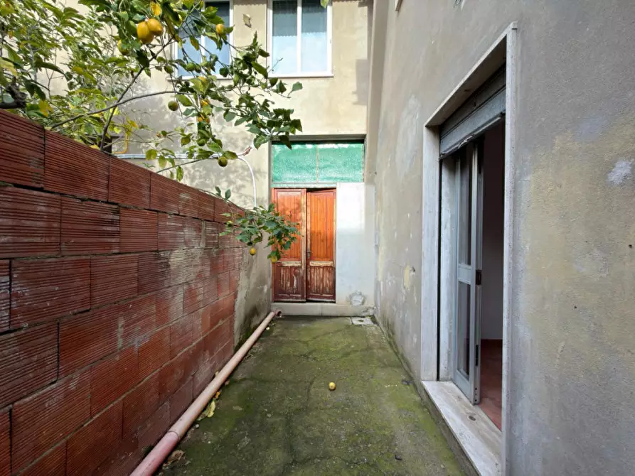 Immagine 8 di Negozio in affitto  in Via Cagliari 110 a Sarroch