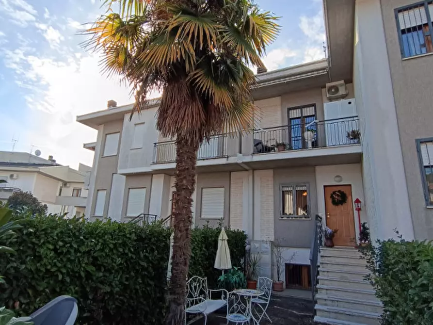 Immagine 2 di Villetta a schiera in vendita  in via Enrico de Nicola, 26 a Rieti