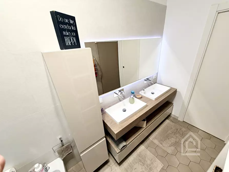 Immagine 15 di Appartamento in vendita  in Via Metastasio 25 a Torino