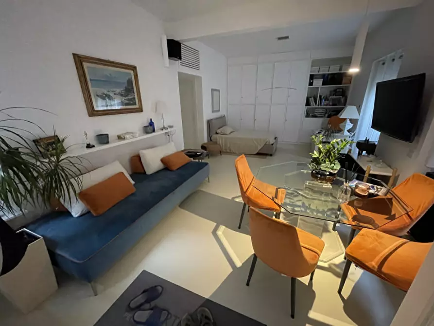 Immagine 4 di Appartamento in vendita  in Via Cassia, 1020 a Roma