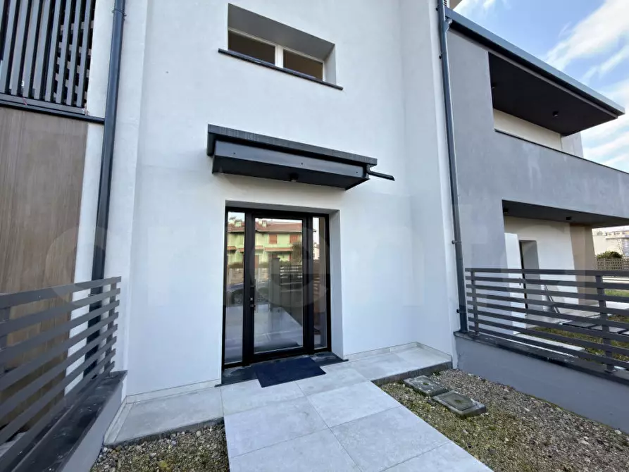 Immagine 27 di Appartamento in vendita  in Via Risorgimento a Montichiari