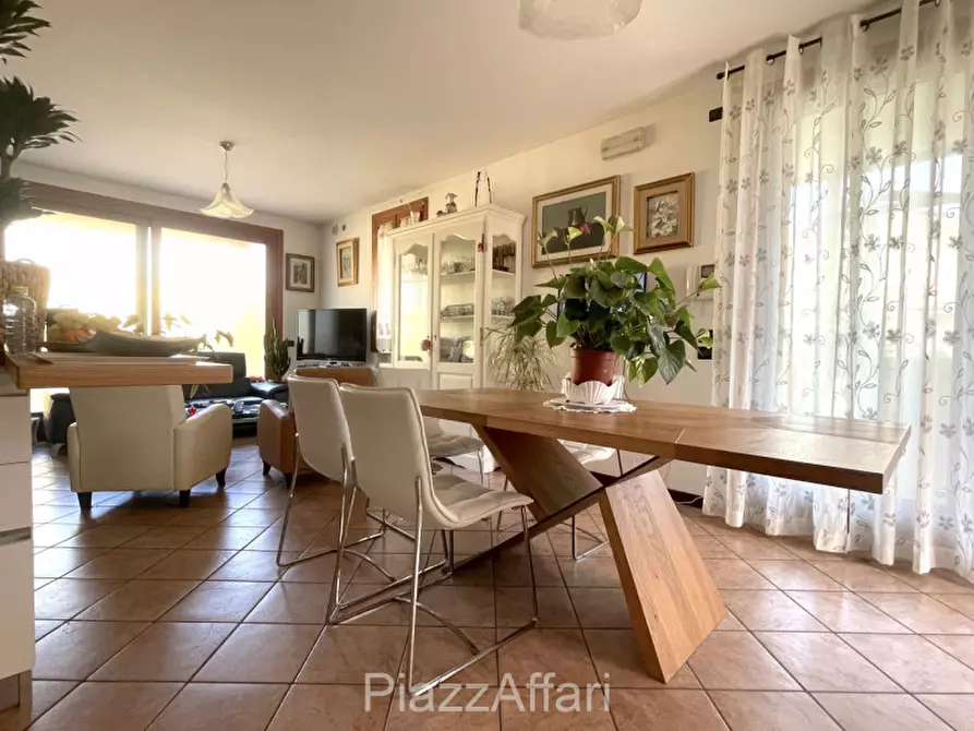 Immagine 2 di Casa bifamiliare in vendita  in Via Tessari a Piove Di Sacco