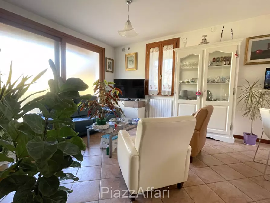 Immagine 6 di Casa bifamiliare in vendita  in Via Tessari a Piove Di Sacco