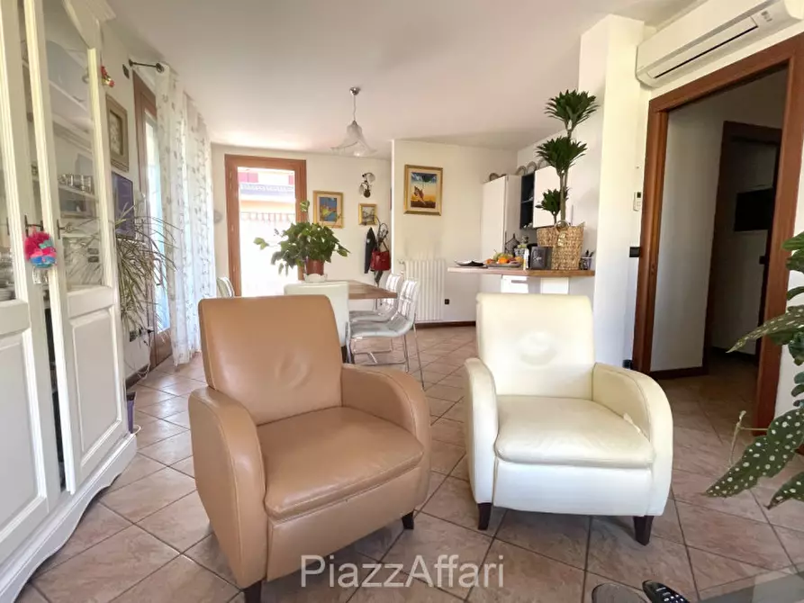 Immagine 8 di Casa bifamiliare in vendita  in Via Tessari a Piove Di Sacco