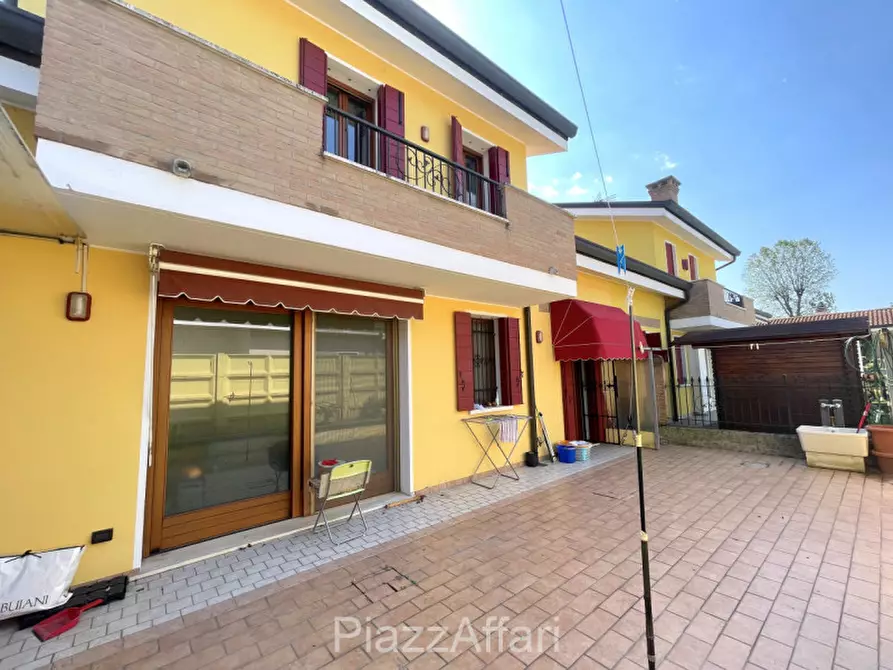 Immagine 35 di Casa bifamiliare in vendita  in Via Tessari a Piove Di Sacco