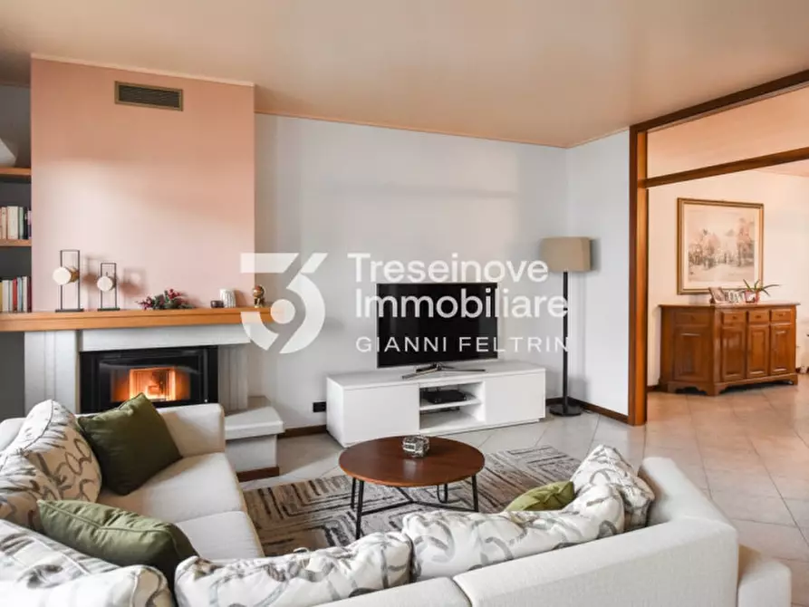 Immagine 4 di Casa trifamiliare in vendita  in Via Castello a Trevignano