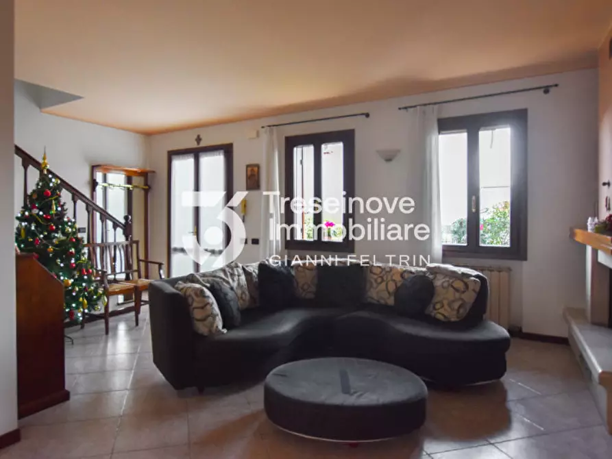 Immagine 4 di Casa trifamiliare in vendita  in Via Castello a Trevignano