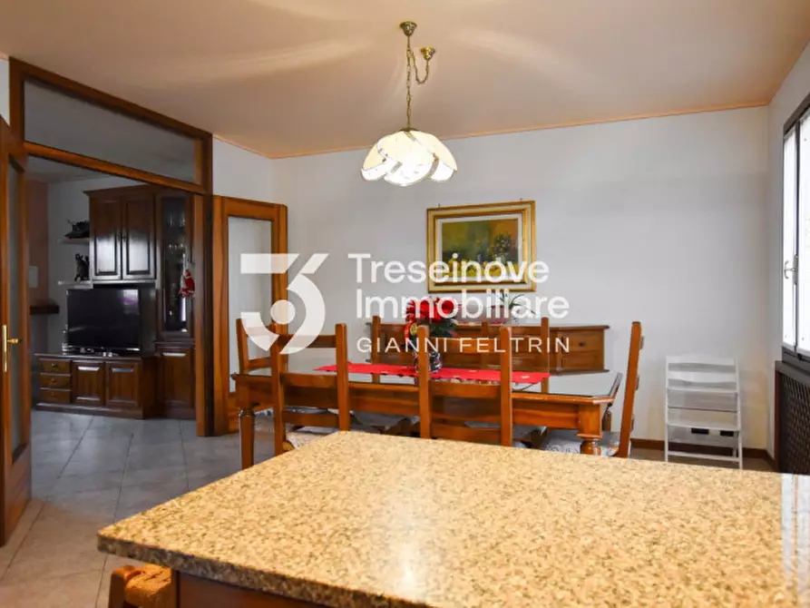 Immagine 8 di Casa trifamiliare in vendita  in Via Castello a Trevignano