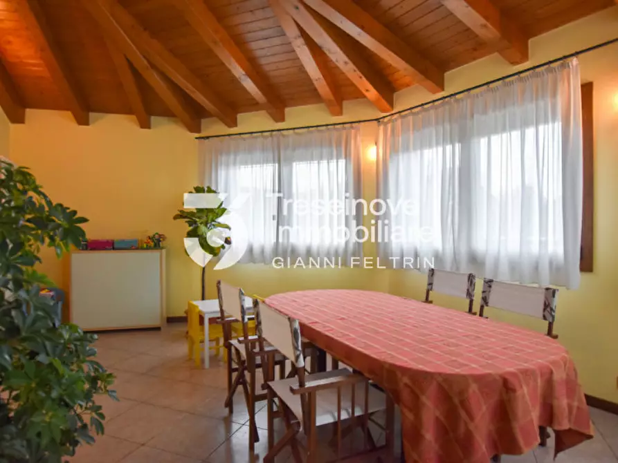 Immagine 17 di Casa trifamiliare in vendita  in Via Castello a Trevignano