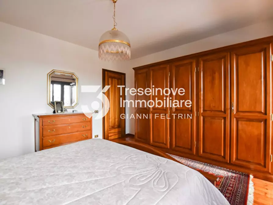Immagine 25 di Casa trifamiliare in vendita  in Via Castello a Trevignano