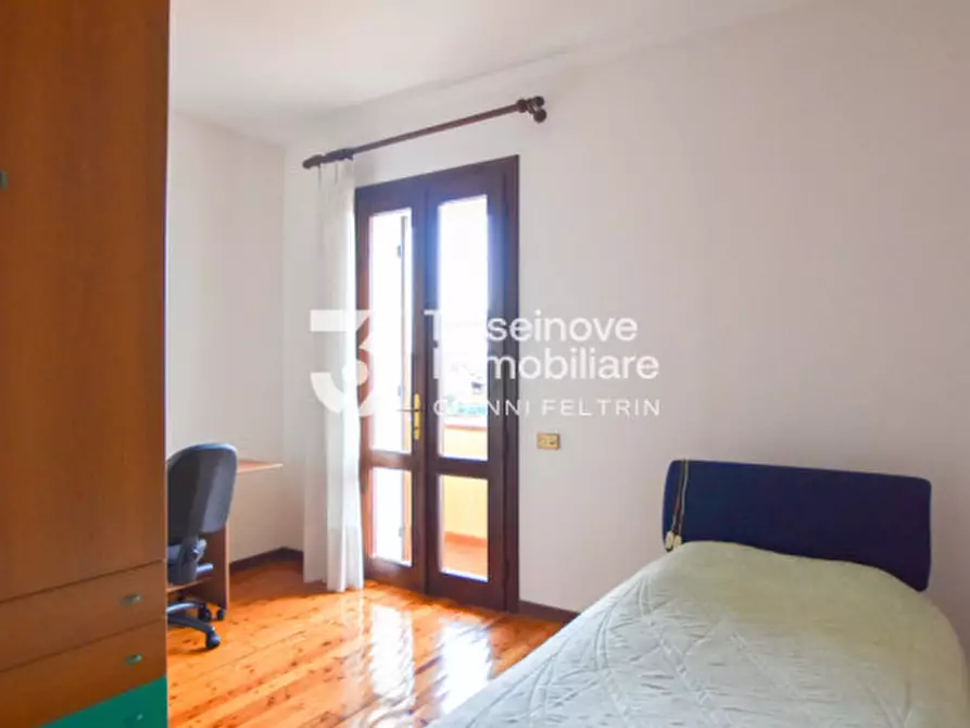Immagine 21 di Casa trifamiliare in vendita  in Via Castello a Trevignano