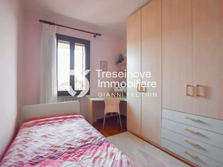 Immagine 25 di Casa trifamiliare in vendita  in Via Castello a Trevignano