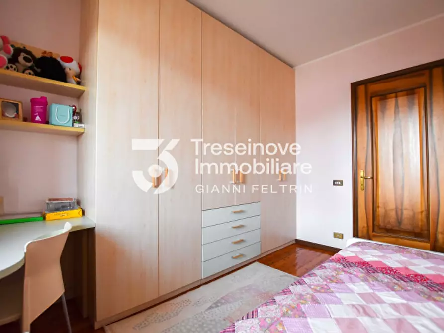 Immagine 26 di Casa trifamiliare in vendita  in Via Castello a Trevignano