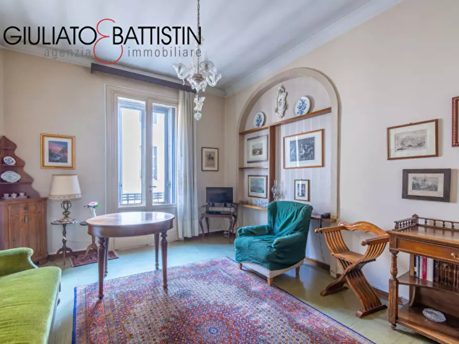 Immagine 2 di Appartamento in vendita  in VIA IV NOVEMBRE a Vicenza