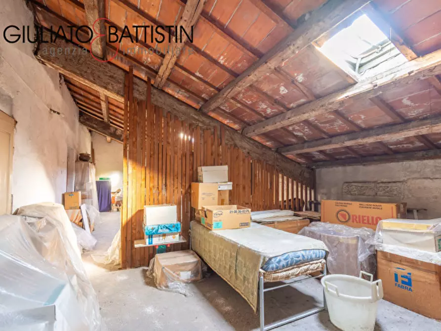 Immagine 12 di Appartamento in vendita  in VIA IV NOVEMBRE a Vicenza