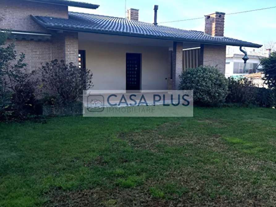 Immagine 2 di Casa indipendente in vendita  in VIA BREGA a Tezze Sul Brenta