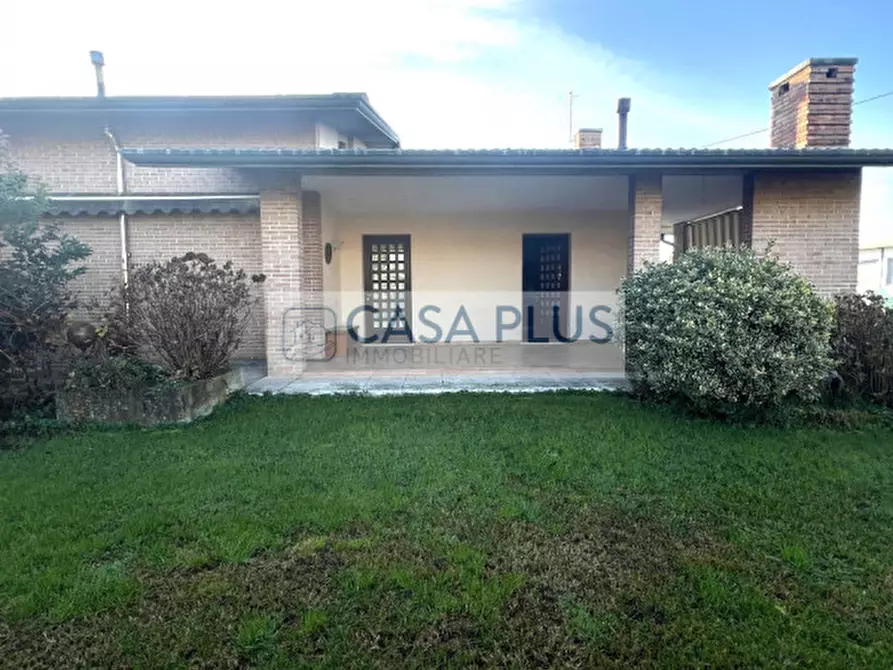 Immagine 3 di Casa indipendente in vendita  in VIA BREGA a Tezze Sul Brenta