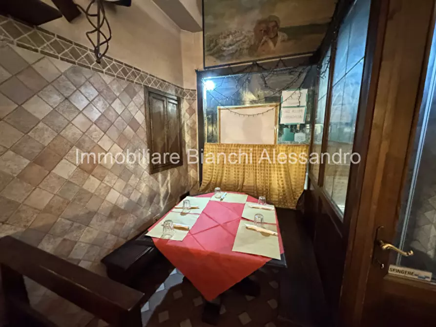 Immagine 2 di Attività commerciale in vendita  in Via Roma 46 a Bagno A Ripoli