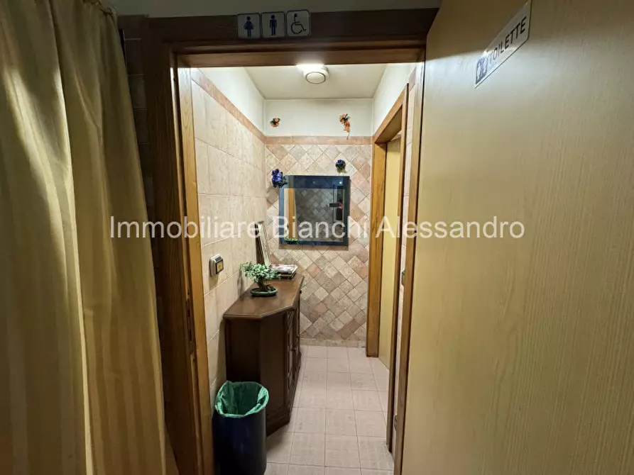 Immagine 8 di Attività commerciale in vendita  in Via Roma 46 a Bagno A Ripoli