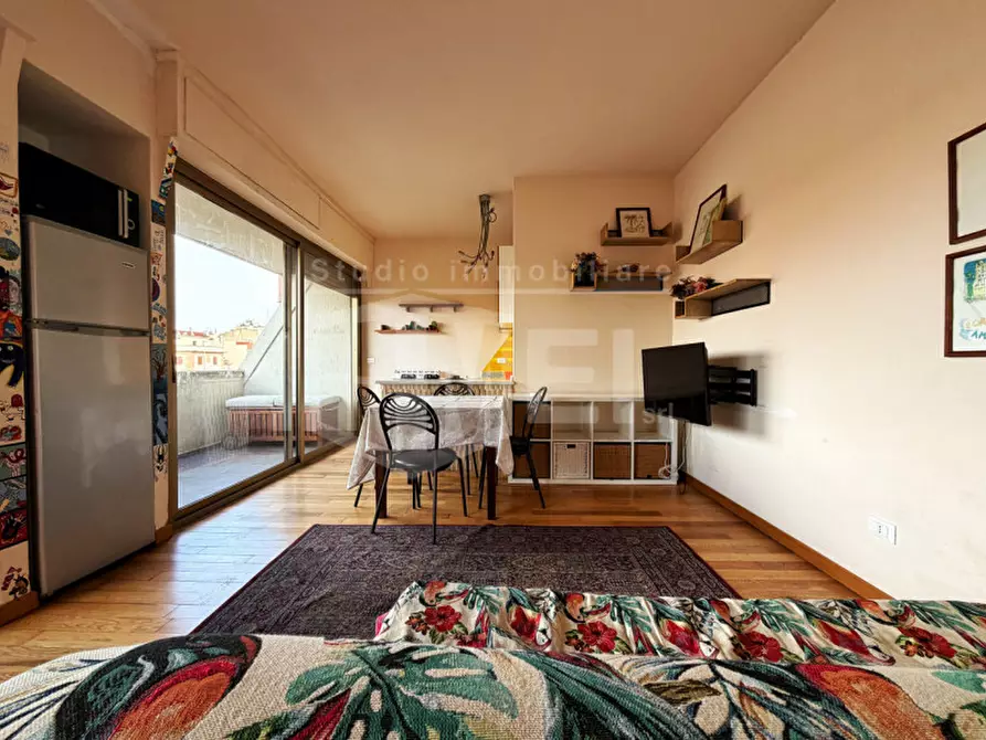 Immagine 2 di Appartamento in vendita  in via della coroncina 22 a Livorno