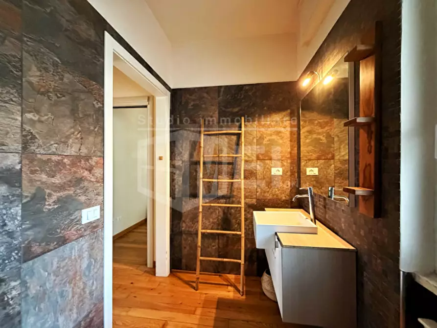 Immagine 19 di Appartamento in vendita  in via della coroncina 22 a Livorno