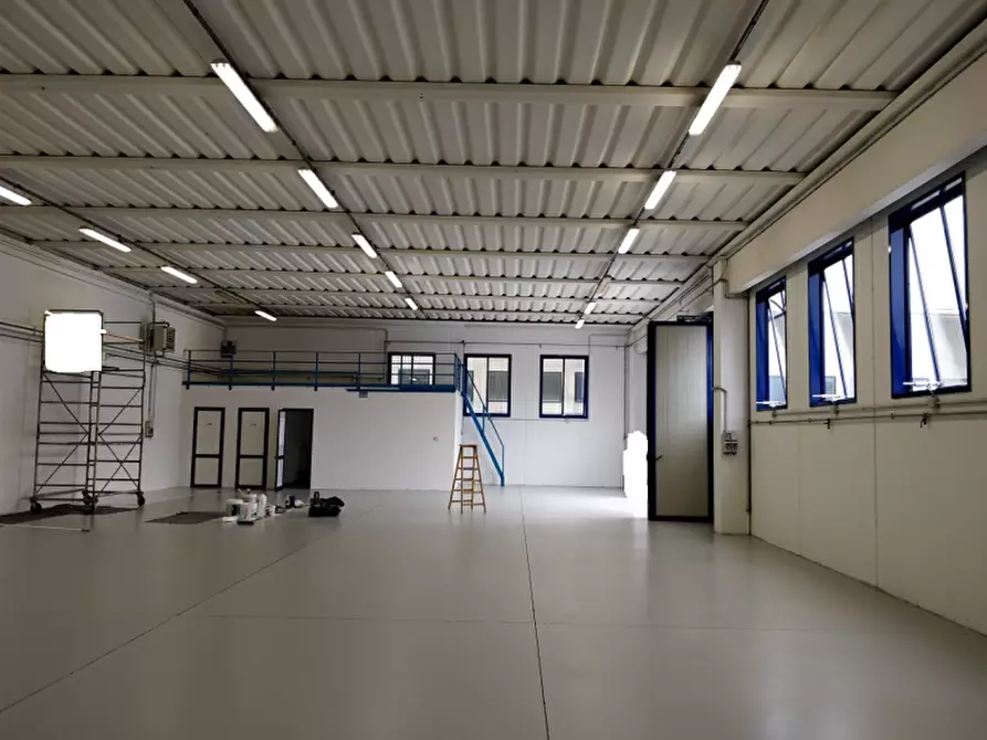 Immagine 1 di Capannone industriale in affitto  in Romano D'ezzelino a Romano D'ezzelino